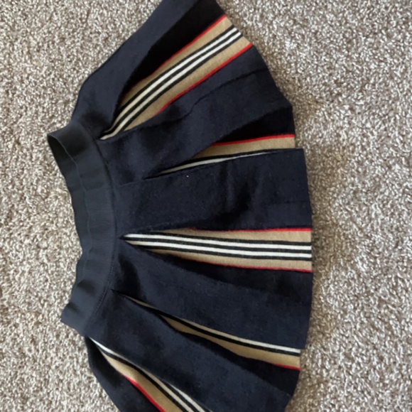 Baby Burberry skirt